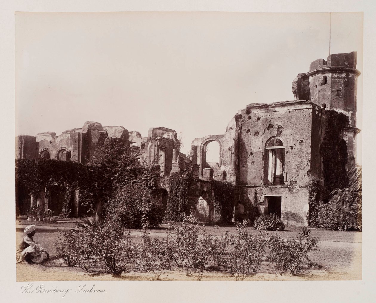 Die Residenz Lucknow, ca. 1885 von Unknown photographer