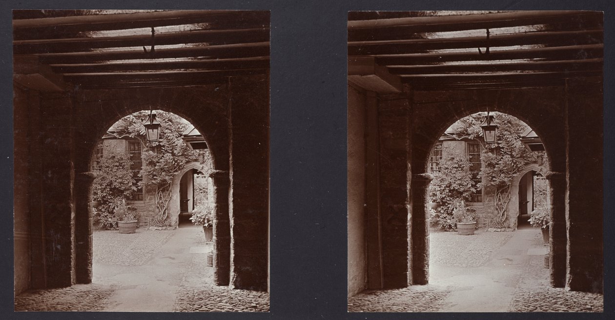 Kathedralenhof, Exeter, Devon von Walter Edward Zehetmayr