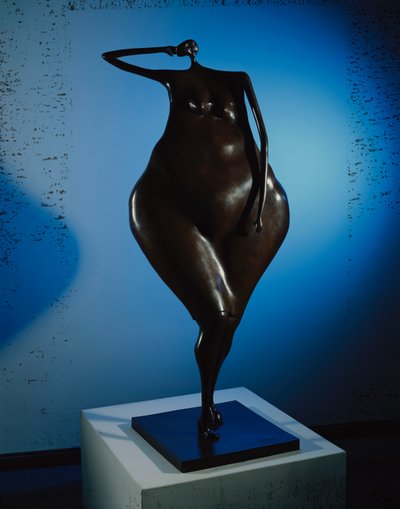 Warten in Pose von Abigail Varela