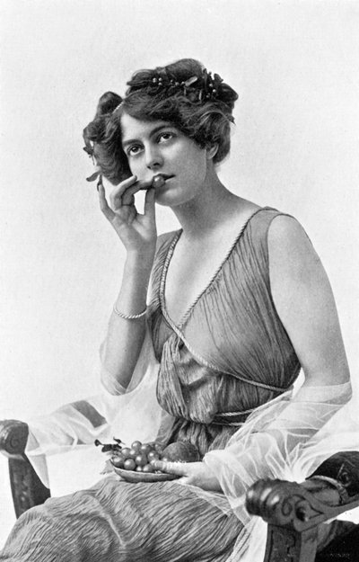 Irene Warren, 1908-1909 von Alfred Ellis and Walery