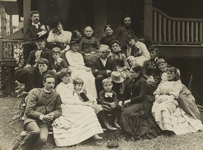 Familie Stieglitz in Oaklawn, Lake George von Alfred Stieglitz