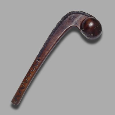 Keulenkeule mit Kugelkopf (Holz und Messing) von American School