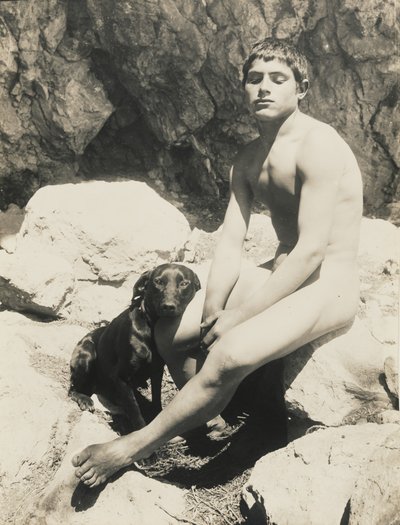 Nackter Junge und Hund von Baron Wilhelm von Gloeden