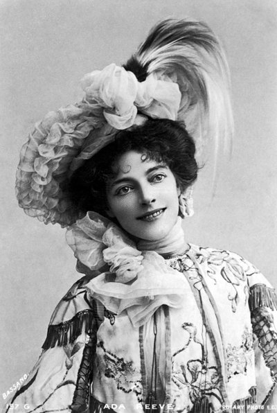 Ada Reeve, englische Schauspielerin, 1903 von Bassano Studio