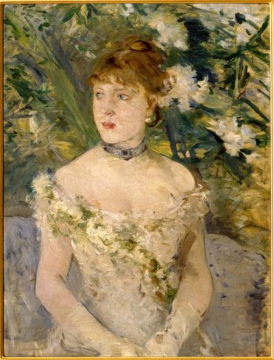 Junge Frau im Ballkleid von Berthe Morisot