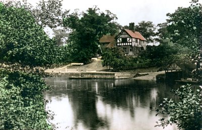 Der Fluss Dee in Chester, Cheshire, 1926 von Cavenders Ltd
