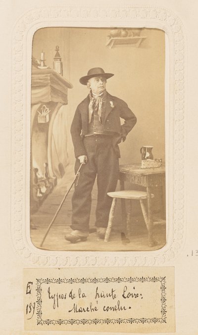 Kostüme von Velay von Claudius Couton