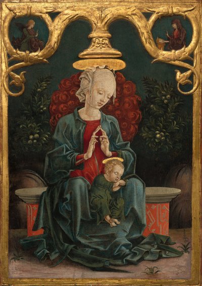 Madonna mit Kind in einem Garten von Cosmè Tura