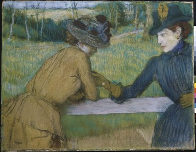 Zwei Frauen lehnen an einem Zaun von Edgar Degas