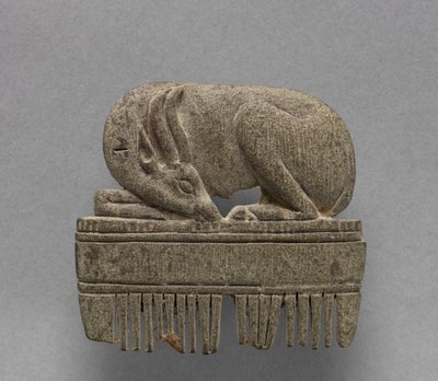 Kamm mit Gazelle, ca. 1391-1353 v. Chr. von Egyptian 18th Dynasty