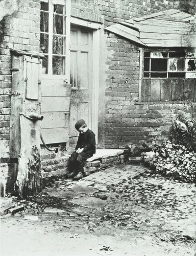 Ein Junge in Frogmore, London, 1888 von English Photographer