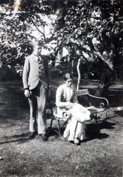 Adrian und Virginia Stephen, 1900 von English Photographer