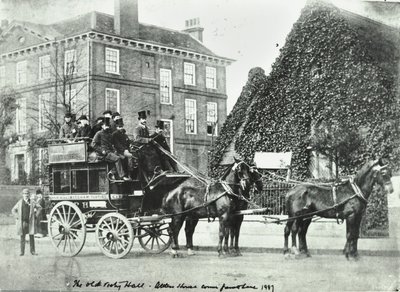 Garratt Lane: Die Alte Vestry Hall, 1887 von English Photographer