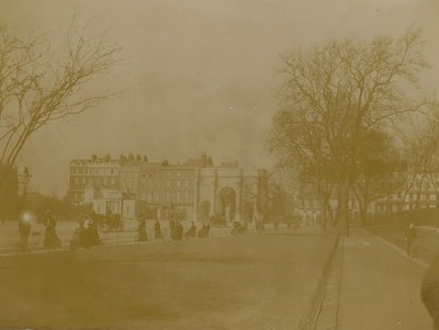 Marble Arch, Hyde Park, London von English Photographer