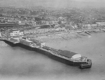 Die Pier, Hastings, ca. 1930 von English Photographer