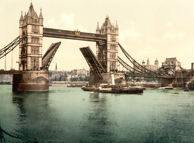 Tower Bridge, London von English School