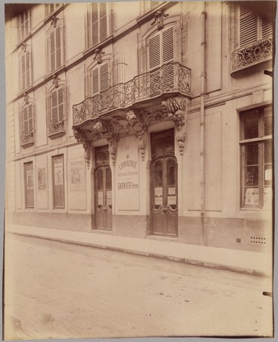 Librairie Garnier Frères, 6 rue des Saints-Pères von Eugène Atget