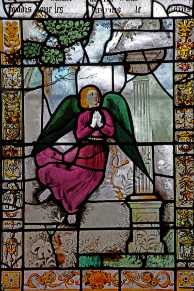 Fenster w8, Darstellung eines Engels von French School