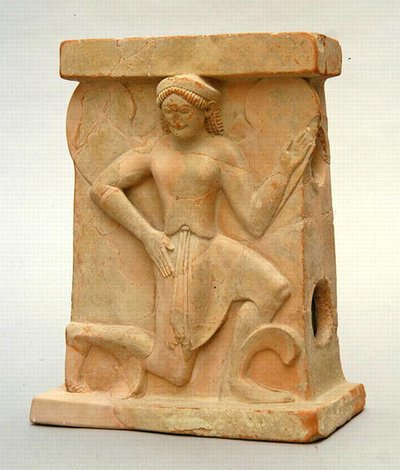Keramischer Altar mit Iris, ca. 500 v. Chr. von Greek