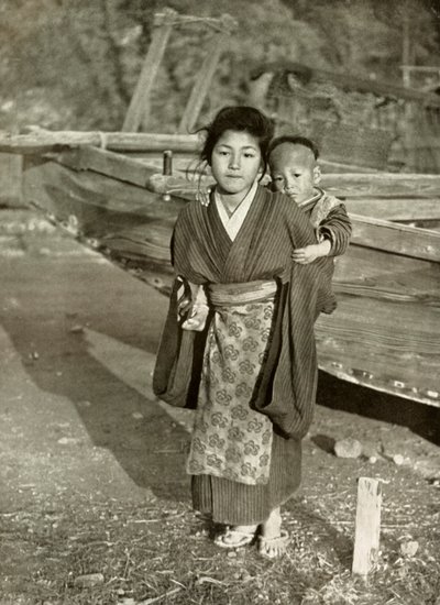 Die Kinder eines Fischers, 1910 von Herbert Ponting