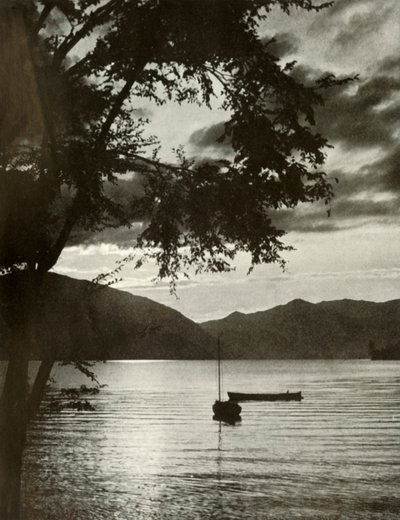 See Chuzenji, 1910 von Herbert Ponting