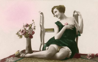 Frau im grünen Kleid, ca. frühes 20. Jahrhundert von Alec Hunter