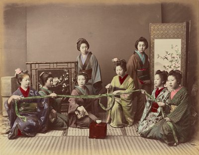 (Konkonchiki) Japanisches Mädchen beim Spiel, ca. 1880 von Kusakabe Kimbei