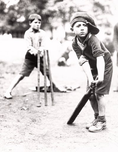 Jungen spielen Cricket von Unbekannt Unbekannt