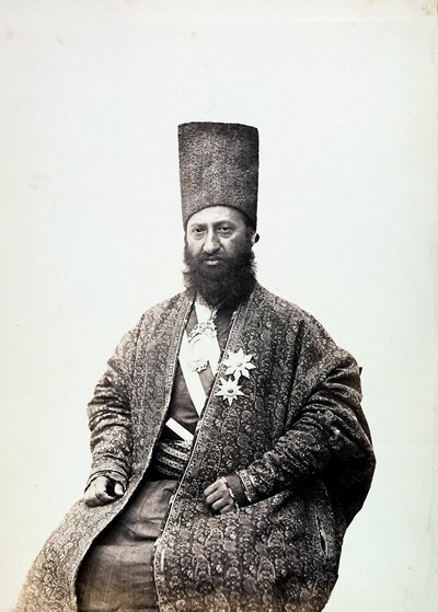 Ein Mann in traditioneller Kleidung. Iran von Luigi Montabone
