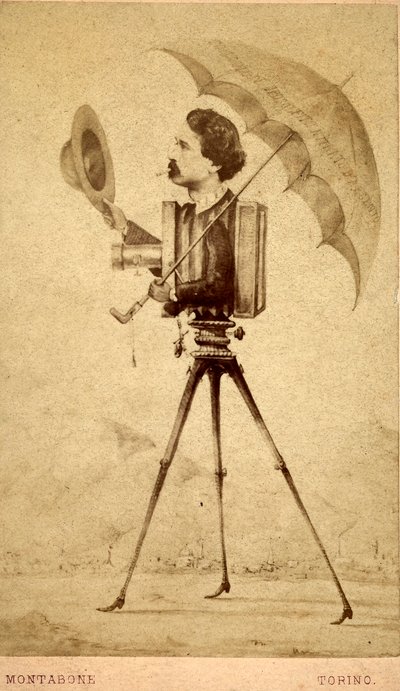 Karikatur eines Fotografen mit Kamera von Luigi Montabone