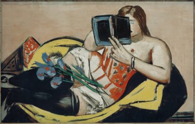 Liegende Frau mit Buch und Schwertlilien von Max Beckmann