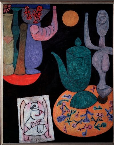 Stillleben auf schwarzem Hintergrund von Paul Klee