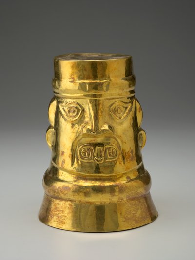 Kero (zeremonielles Trinkgefäß), ca. 1000-1476 (Goldlegierung) von Peruvian Shool