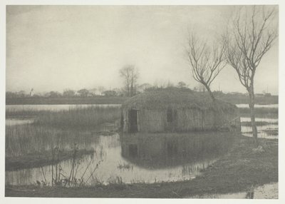 Ein Schilfboot-Haus von Peter Henry Emerson