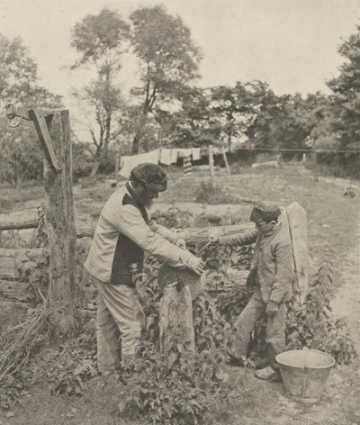 An der Schleifstein--Ein Bauernhof in Suffolk, 1888 von Peter Henry Emerson