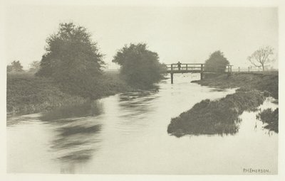Fußgängerbrücke in der Nähe von Tottenham von Peter Henry Emerson