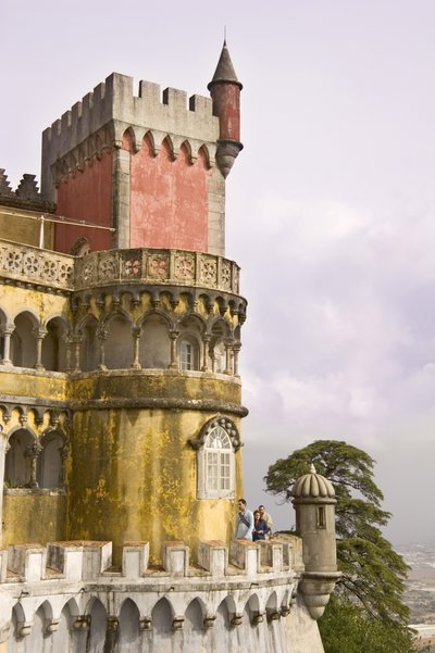 Ein Burgturm von Portuguese School