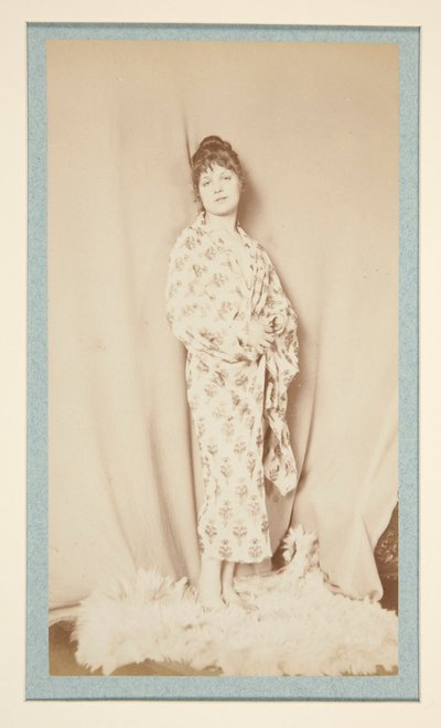 Ohne Titel (stehendes Mädchen) von Robert Demachy