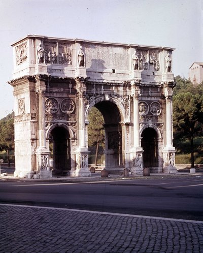 Der Konstantinsbogen in Rom von Roman