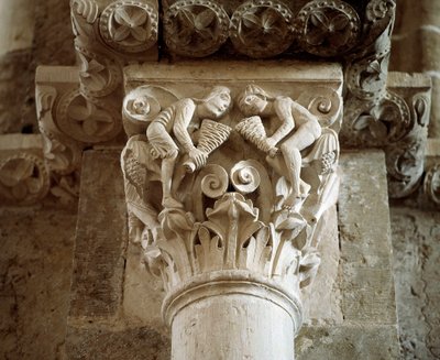 Darstellung der Winde (Kapitell) von Romanesque