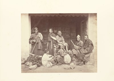 Darjeeling; Gruppe von Bhooteas und Nepalesen von Samuel Bourne