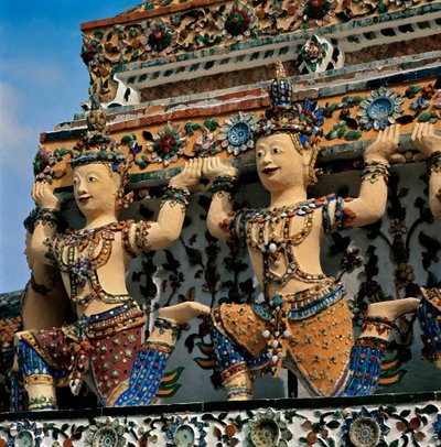 Karyatiden des Tempels Wat Arun von Thai School