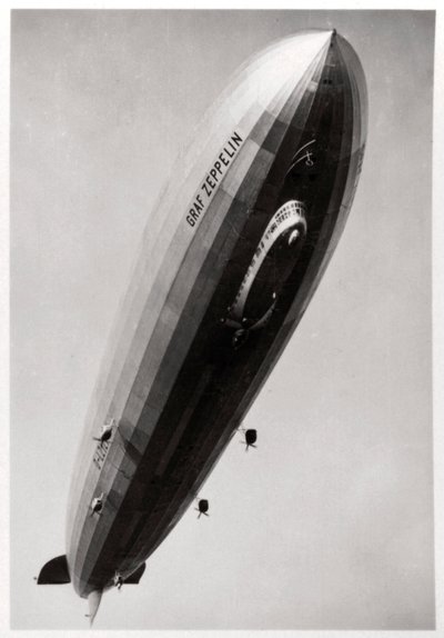 Luftschiff LZ127 Graf Zeppelin, von unten gesehen, 1933 von Unbekannt