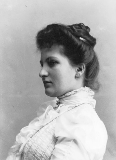 Alma Schindler, österreichische Gesellschaftsdame und Komponistin, um 1900 von Unbekannt