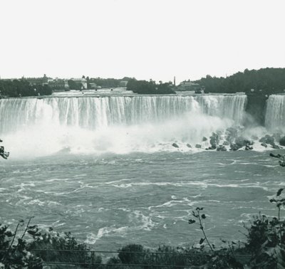 American Falls, Niagarafälle, New York, USA von Unbekannt