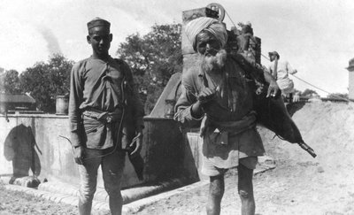 Bhistis oder Wasserträger, Agra, Indien, 1916-1917 von Unbekannt