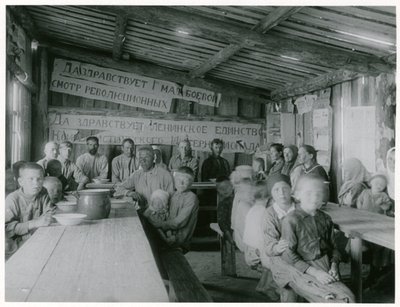 Kommunistische Kollektivierung der Landwirtschaft, UdSSR von Unbekannt