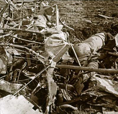 Abgestürztes Flugzeug, Aisne, Frankreich, ca. 1914-1918 von Unbekannt