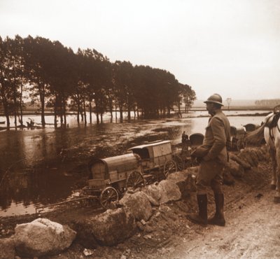 Beschädigte Fahrzeuge, Meuse, Nordfrankreich, um 1914-1918 von Unbekannt