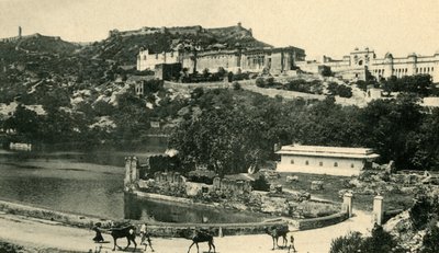 Fort und Palast, Amber von Unbekannt